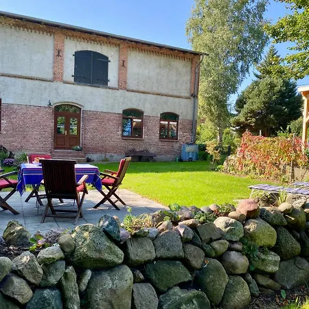 Vogelnest-ruhe Und In Ostseenahe Appartement